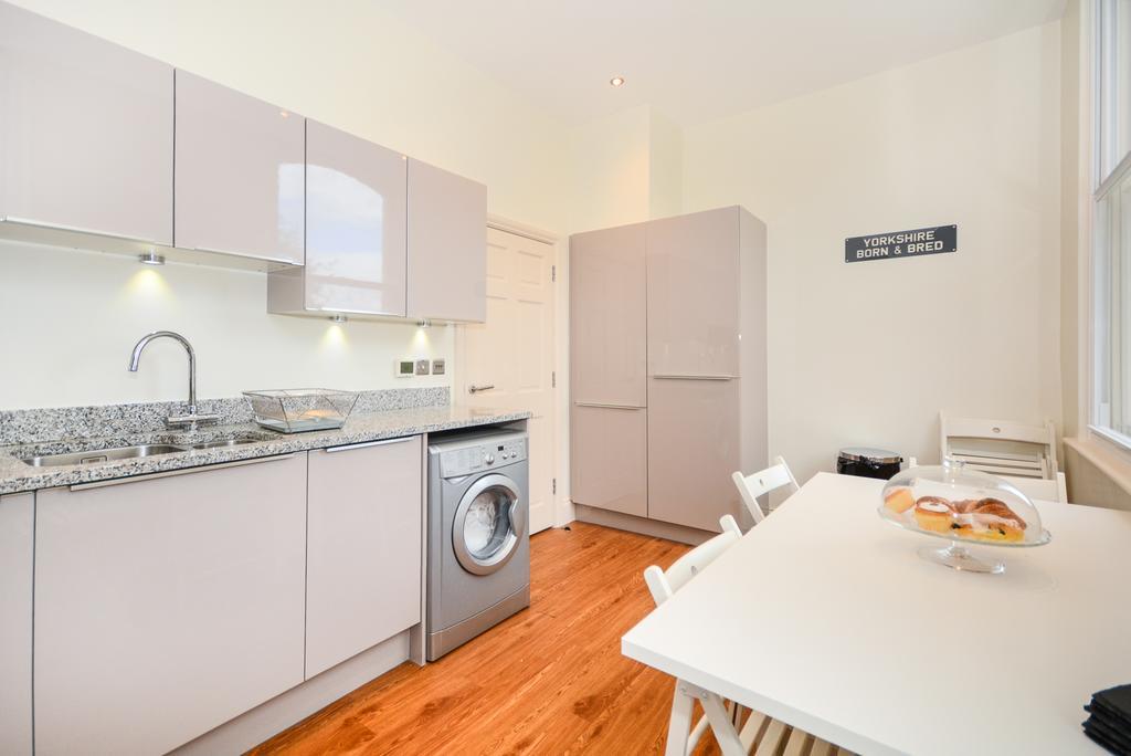 Minster'S Keep- Stylish Apartment Near York Minster Exterior foto